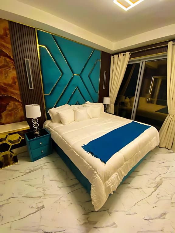 1 Bedroom Double Apartment with balcony and with view full double bed