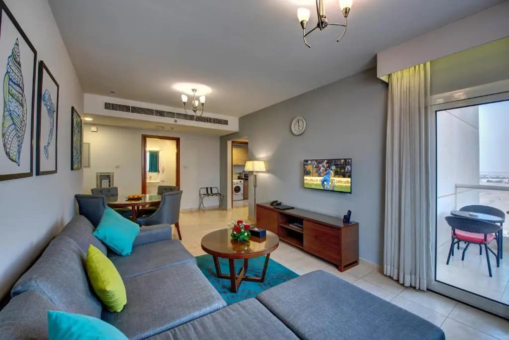 2 Bedrooms Apartment with balcony and with city view