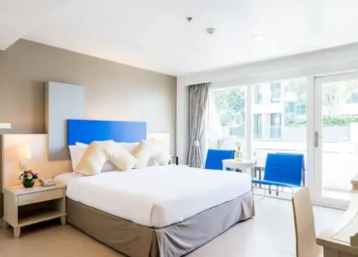 Double Family Suite with balcony full double bed