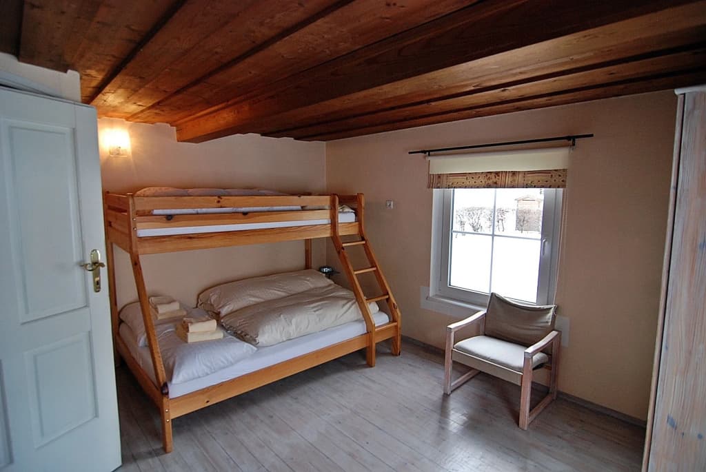 1 Bedroom Apartment with mountain view