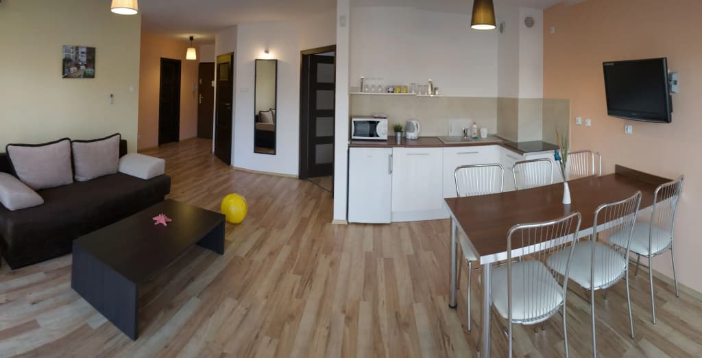 2 Bedrooms Apartment