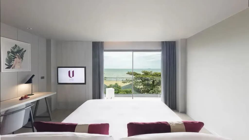 Deluxe Double room with sea view full double bed