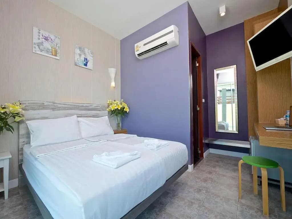 Deluxe Sky Double room full double bed