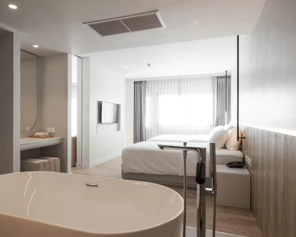 Executive Double Suite full double bed