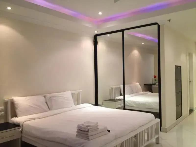 Double room with sea view full double bed