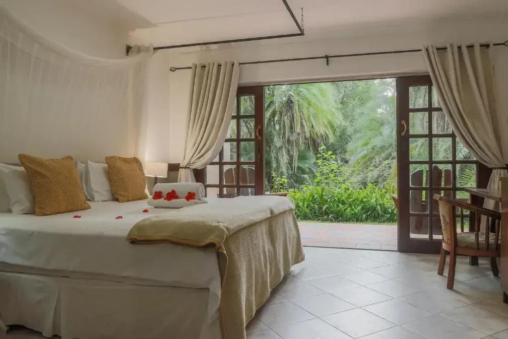 Standard Double room with garden view full double bed