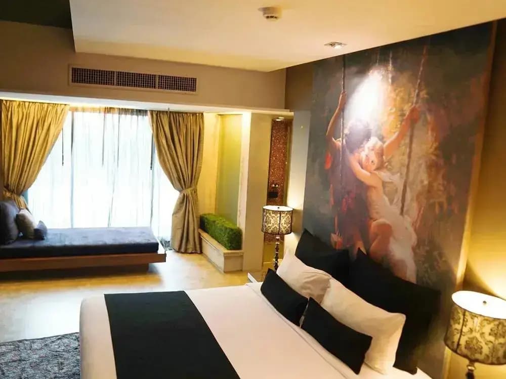 L Boutique Wing Double room full double bed