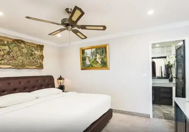 Double Penthouse Suite full double bed