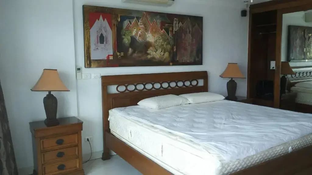 1 Bedroom Double Suite full double bed