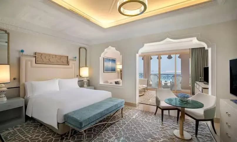 Double Junior Suite with ocean view full double bed