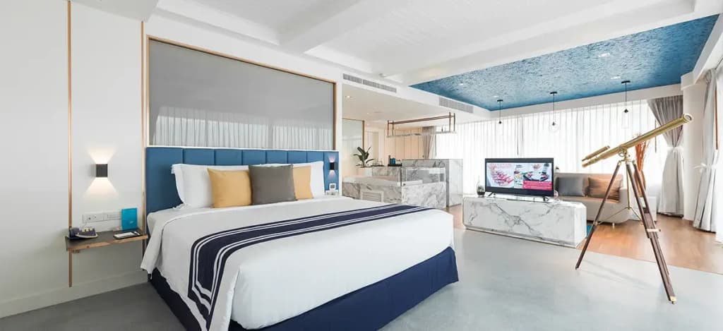 Double Suite with balcony and oceanfront full double bed
