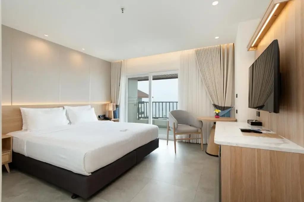 Deluxe Double room with sea view full double bed