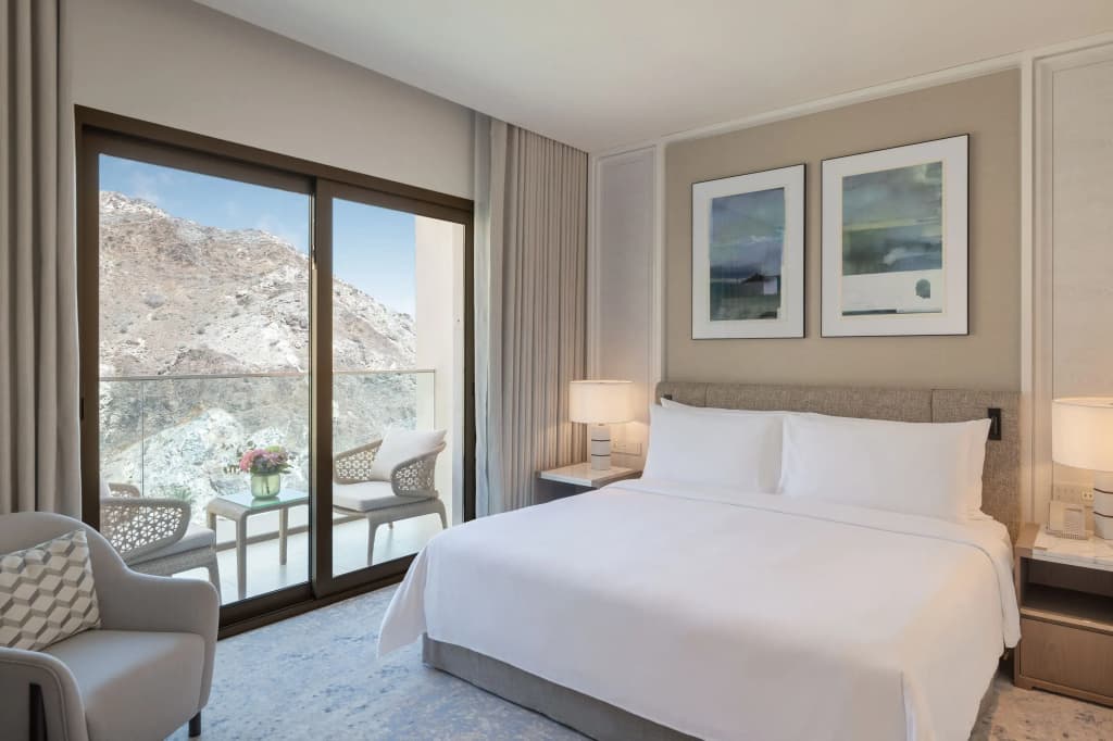 Executive Double Suite with mountain view full double bed