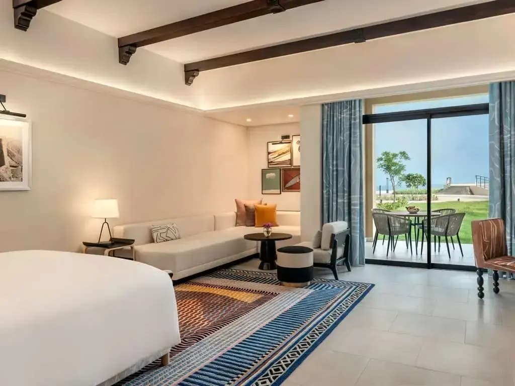 1 Bedroom Magnifique Double Suite beachfront full double bed
