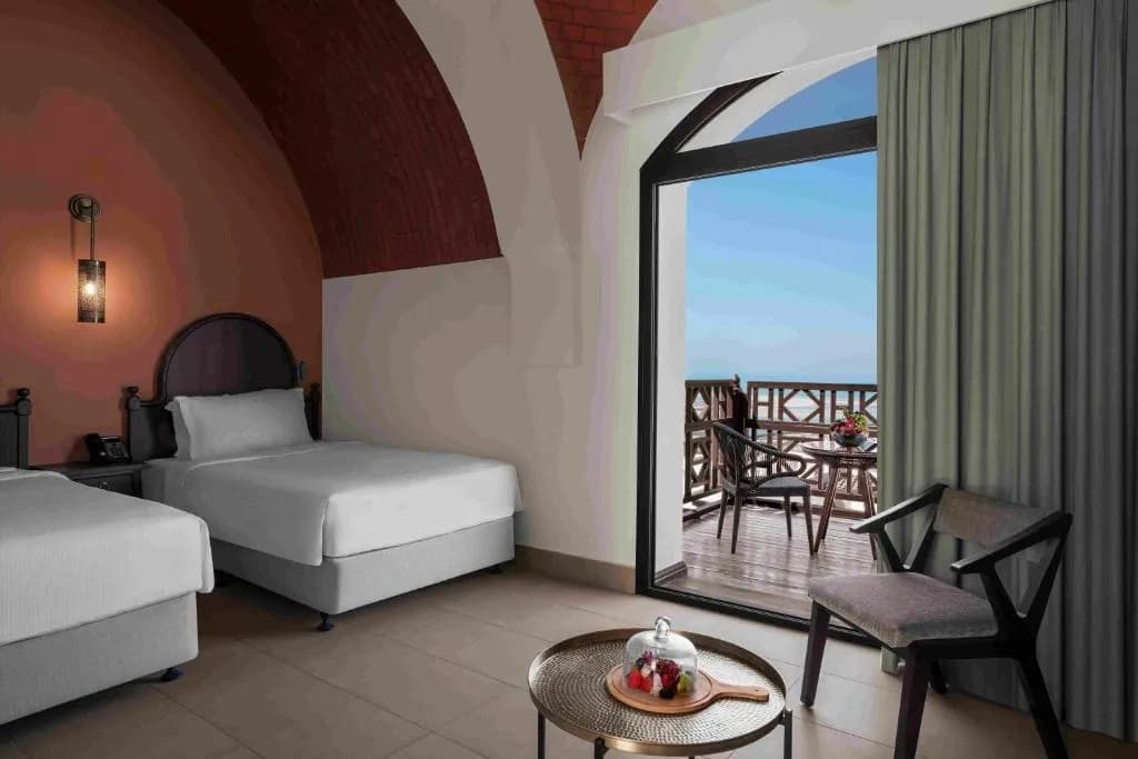 Double room with sea view twin beds