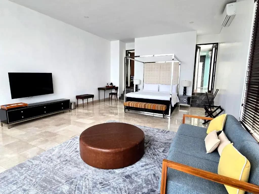 4 Bedrooms Premier Villa