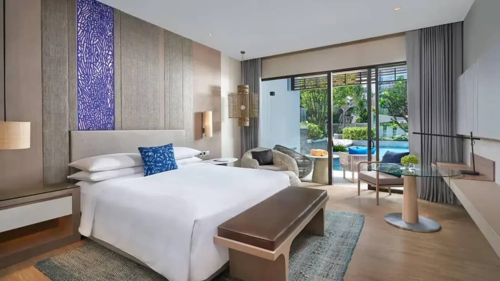 1 Bedroom Double Suite with balcony and with pool view twin beds