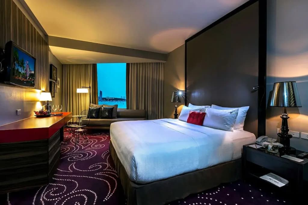 Deluxe Double room with sea view full double bed