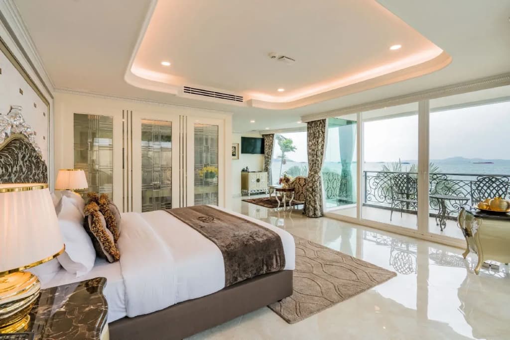 Suite beachfront full double bed