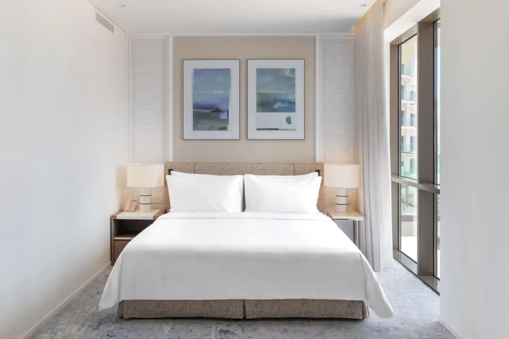 Executive Double Suite with ocean view full double bed