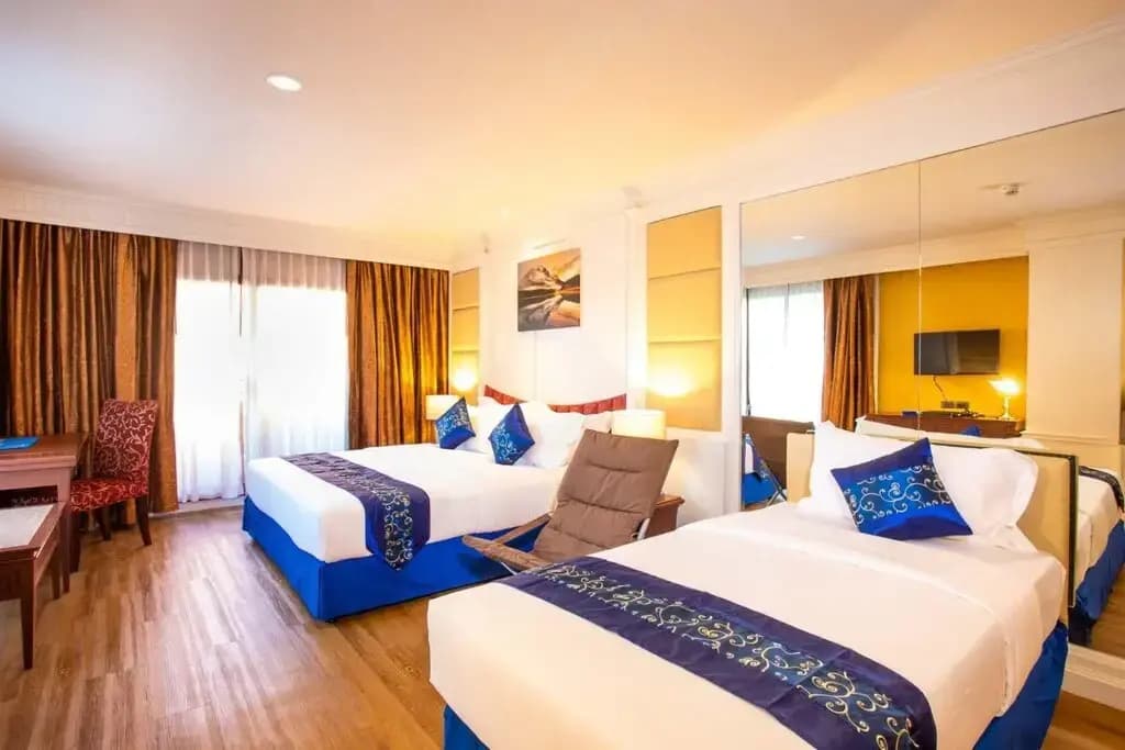 Triple Family Junior Suite