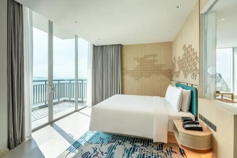 1 Bedroom Premium Bay Tower Double Suite full double bed