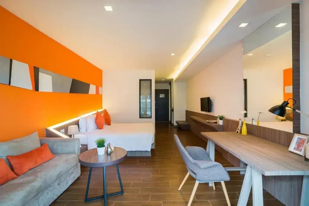 Deluxe Premier Double room with pool view full double bed