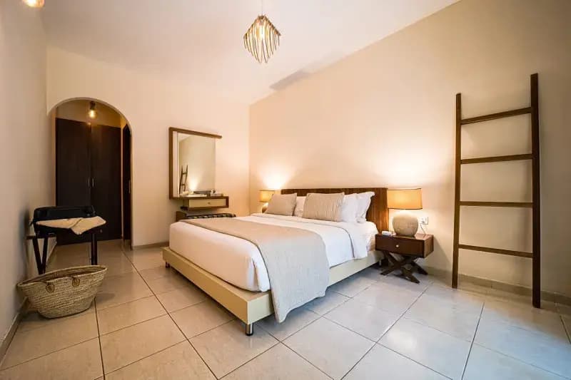 Standard Double Suite full double bed