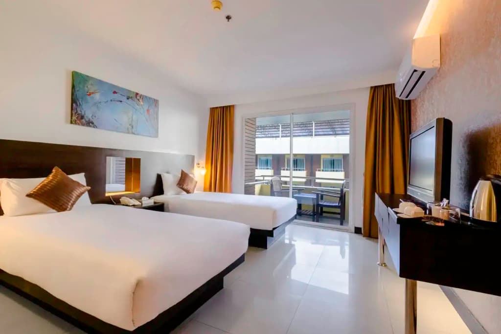 Deluxe Double room twin beds
