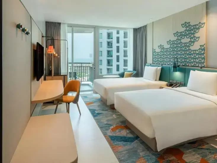 Standard Bay Tower Double room with sea view twin beds