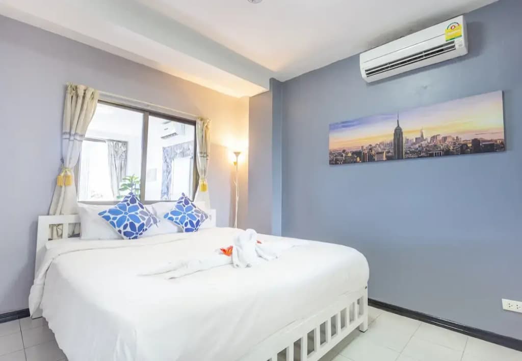 Double Suite with ocean view full double bed