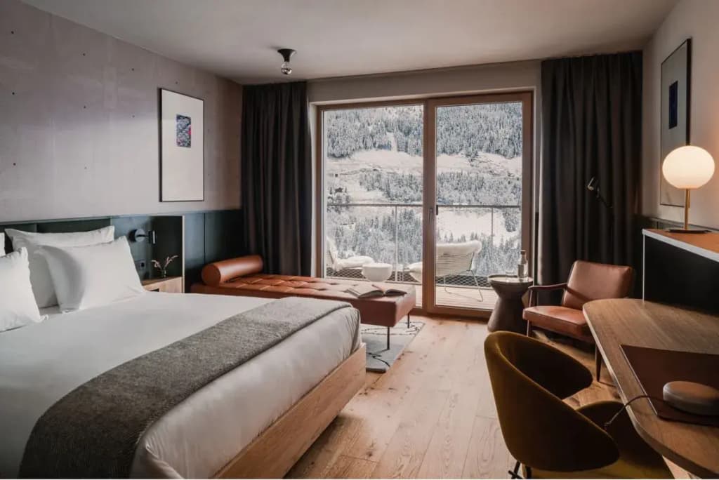 Comfy Plus Double room with balcony and Valley View full double bed