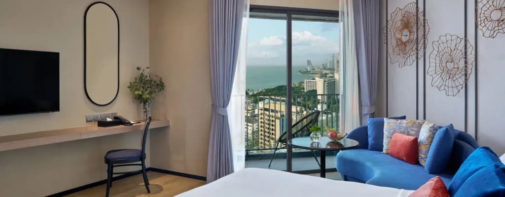 Premier Double Studio with sea view full double bed