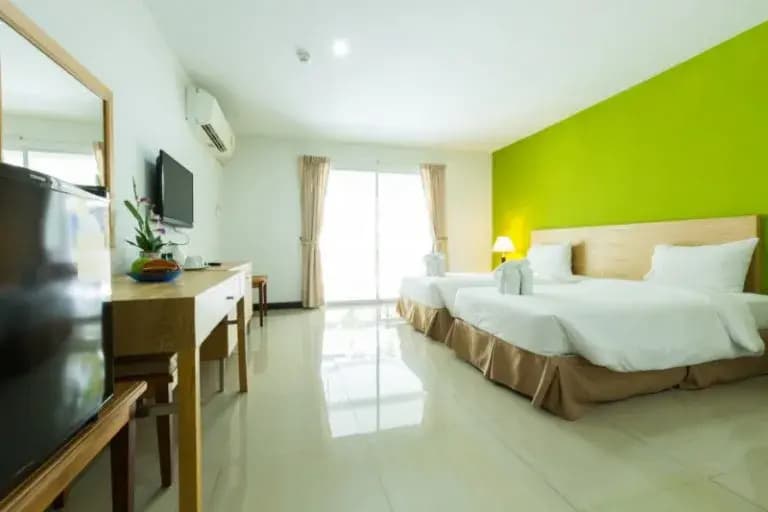 Deluxe Double room twin beds