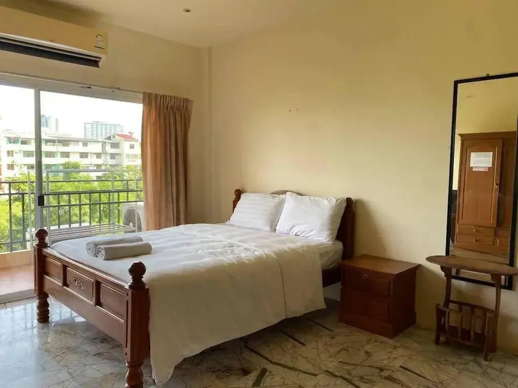 Double Studio full double bed