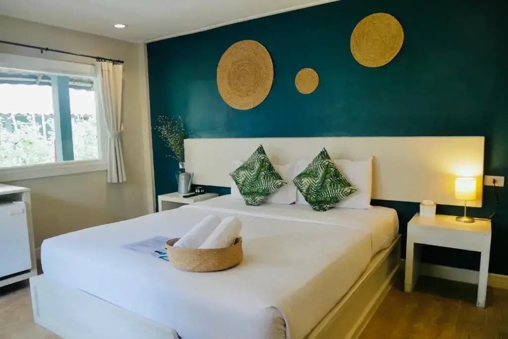 Double Villa Gardenside full double bed