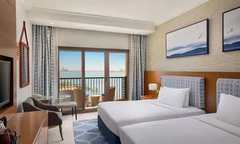 Guest Double room with balcony and with sea view twin beds