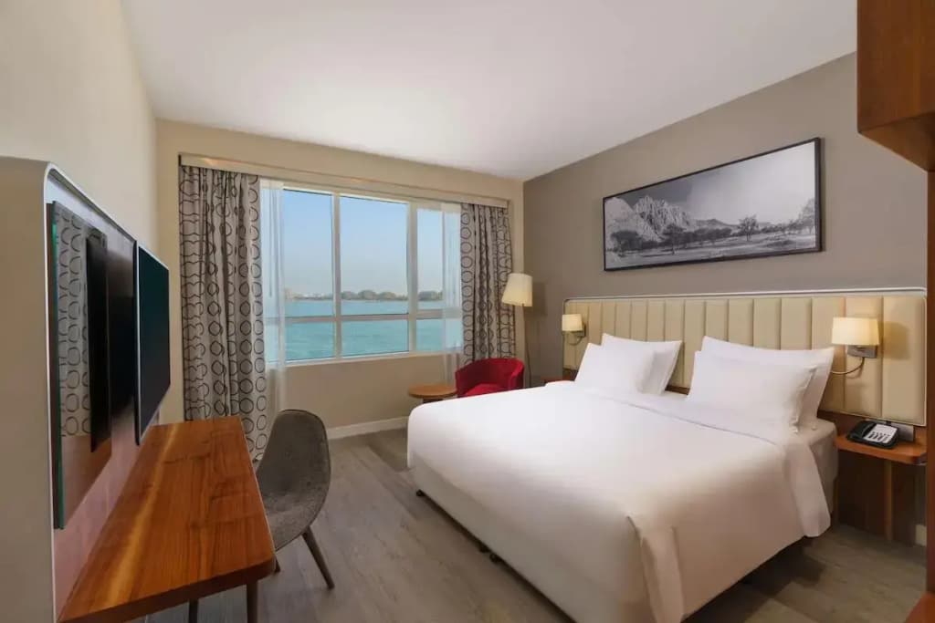 Family Double room with partial sea view full double bed