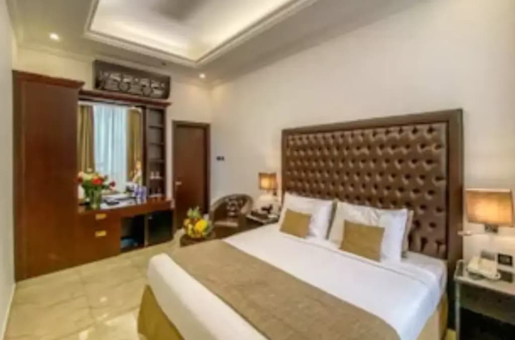Double Bungalow beachfront full double bed
