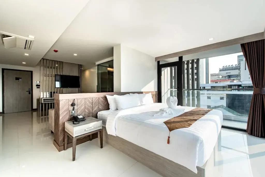 Double Suite Room full double bed