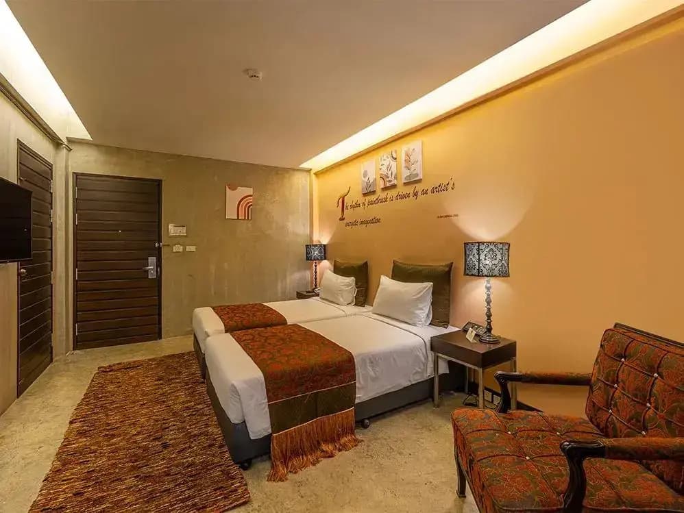 S Boutique Wing Double room twin beds