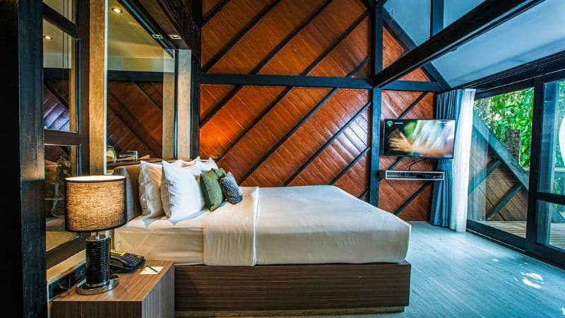 Canopy Double Plunge Pool Suite full double bed