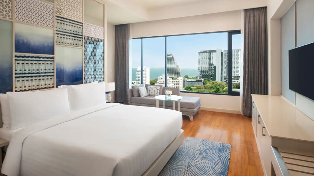 Duplex Double Club Suite full double bed