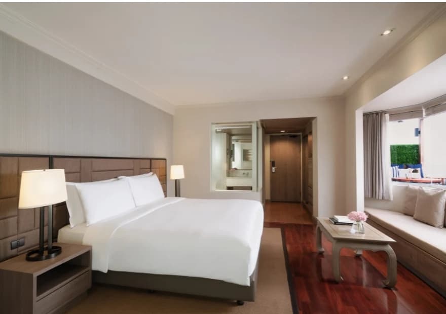 Corner Double Suite with garden view full double bed