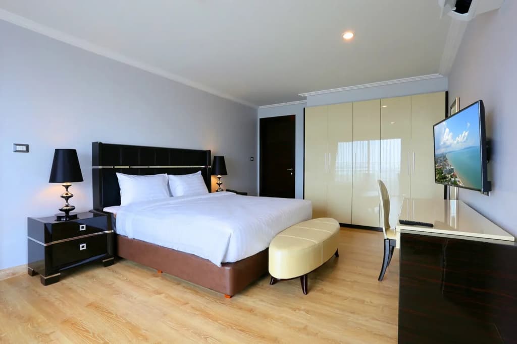 2 Bedrooms Suite