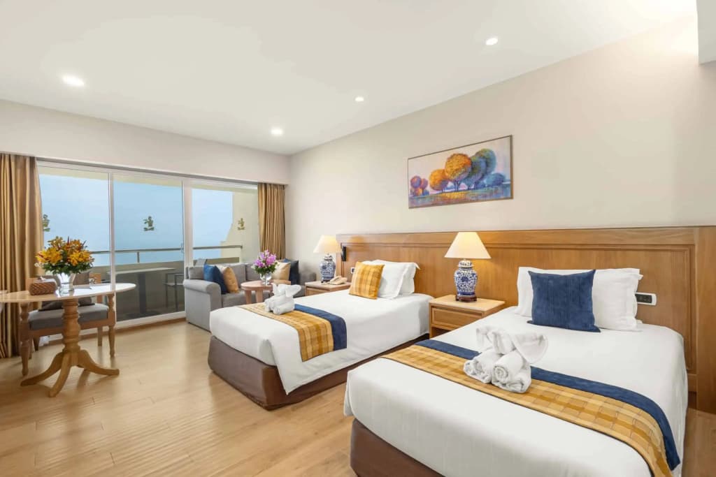 Ocean Deluxe Double room twin beds