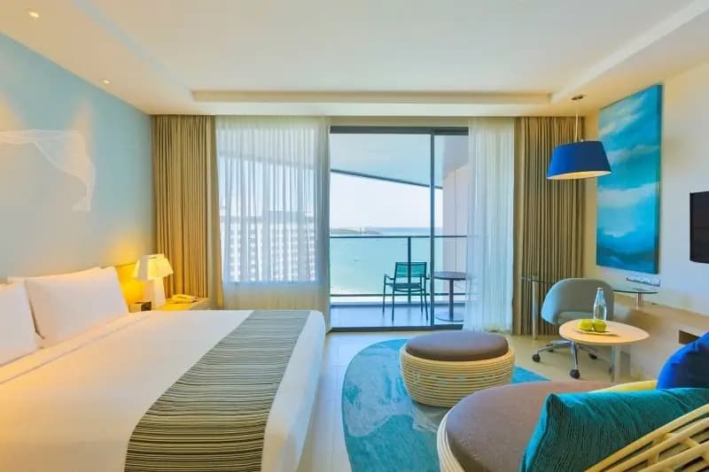Standard Club Access Executive Tower Double room full double bed