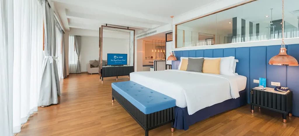 Double Suite with ocean view full double bed