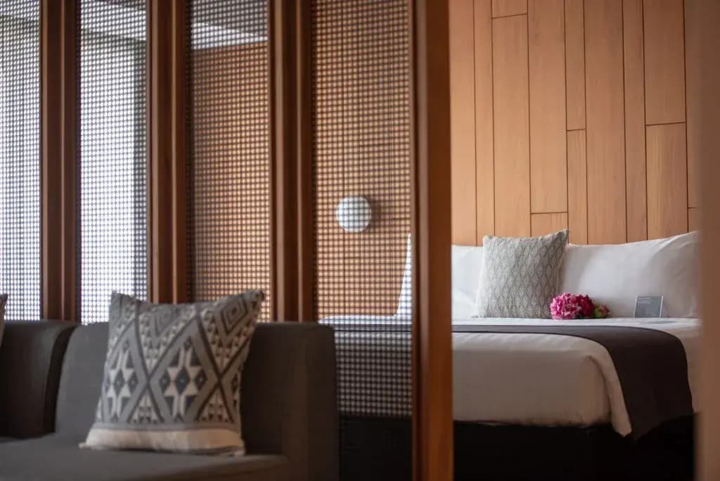 Presidential Double Suite full double bed