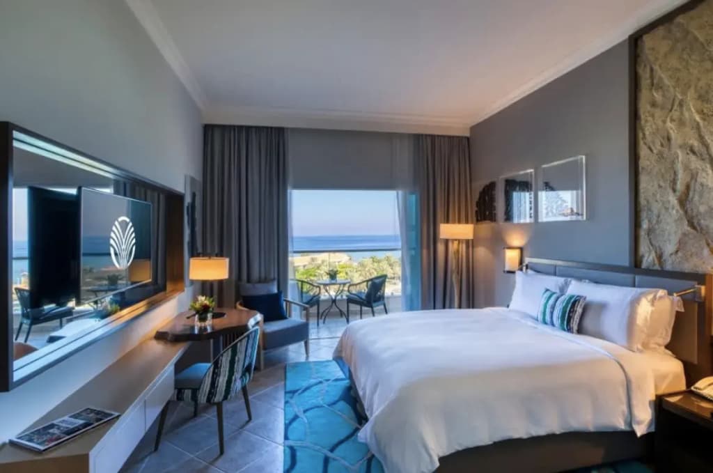 Double Suite full double bed